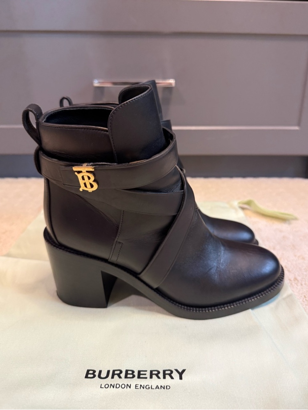 Burberry Black Monogram motif leather ankle boots, Size 36 - Picture 4 of 12